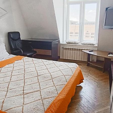 Апартаменти В Центрі На Галицький Для Чотирьох Lwów Zewnętrze zdjęcie